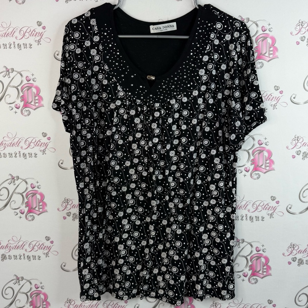 Casa Donna t-shirt dotted flowers, abstract, Black and White Floral Blouse